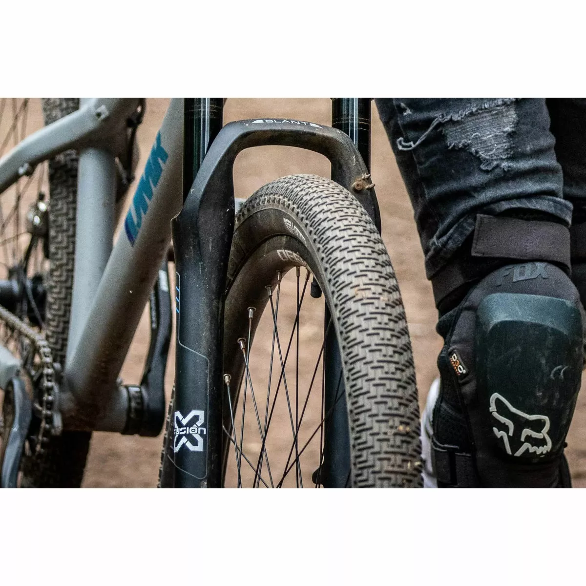 DMR Moto DJ Folding MTB Tyre - Image 4