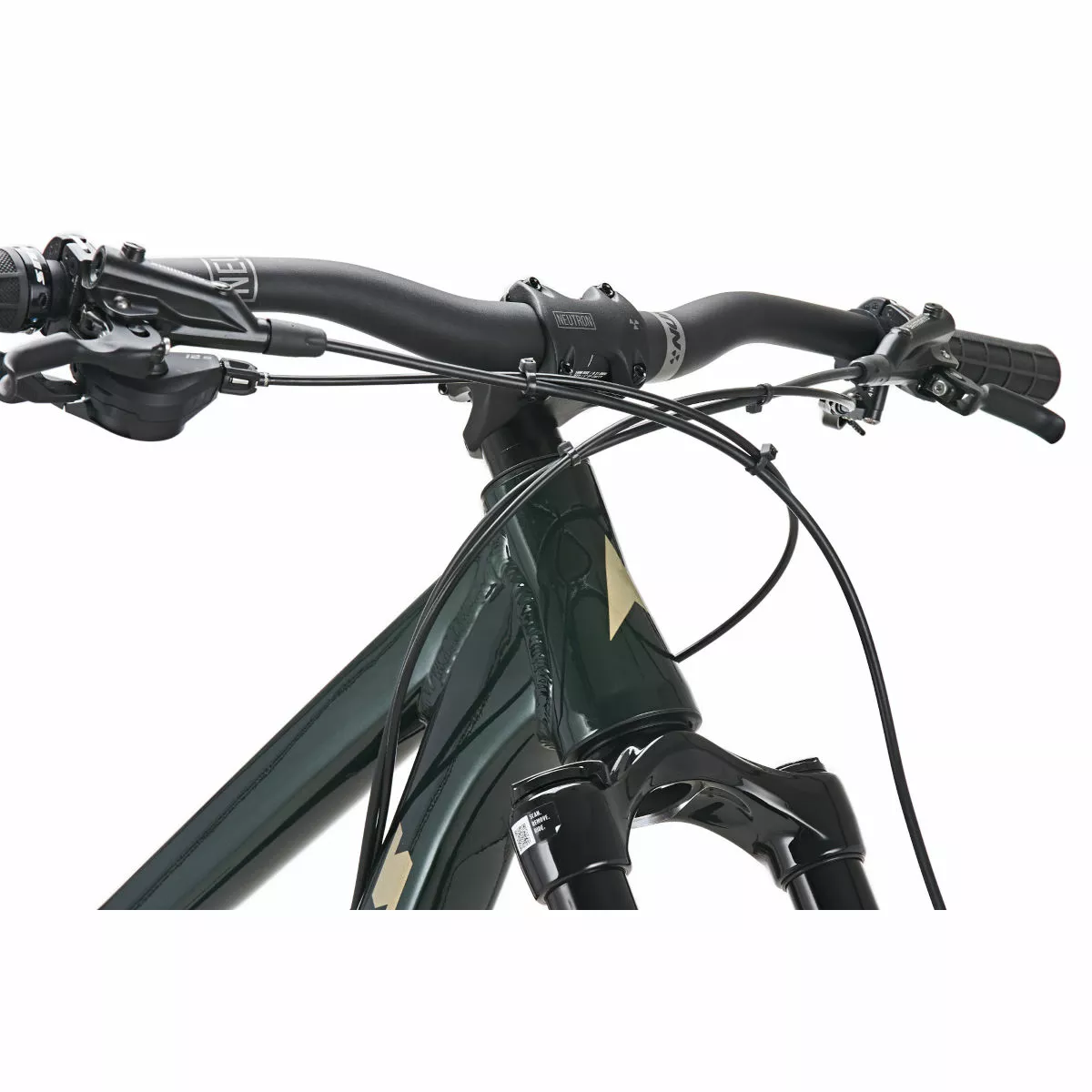 Vitus Mythique 29 VRX Mountain Bike - Image 10